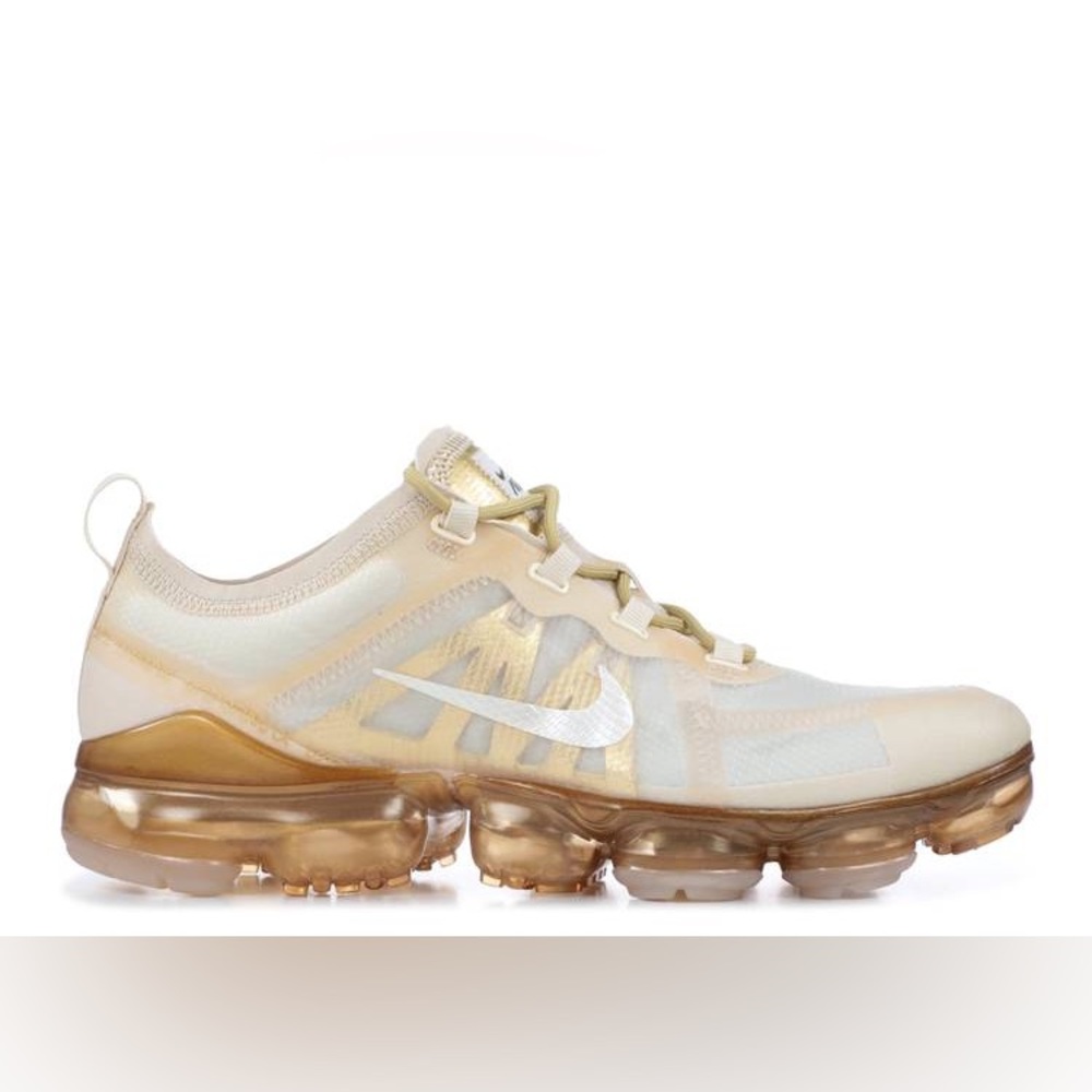 Gold Nike Vapormax Women’s 7